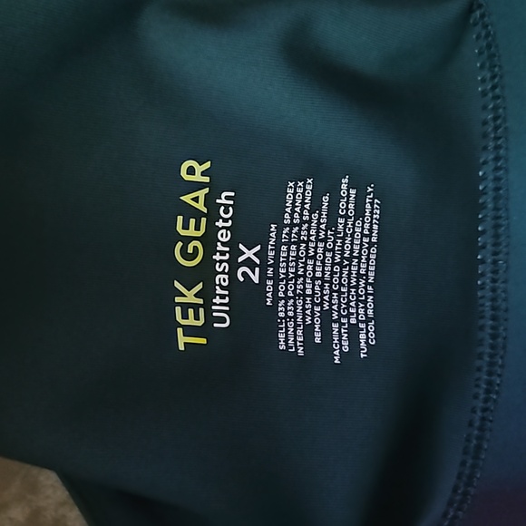 Tek Gear 2X  Ultra Stretch Medium Support V-neck Bra - Picture 5 of 7